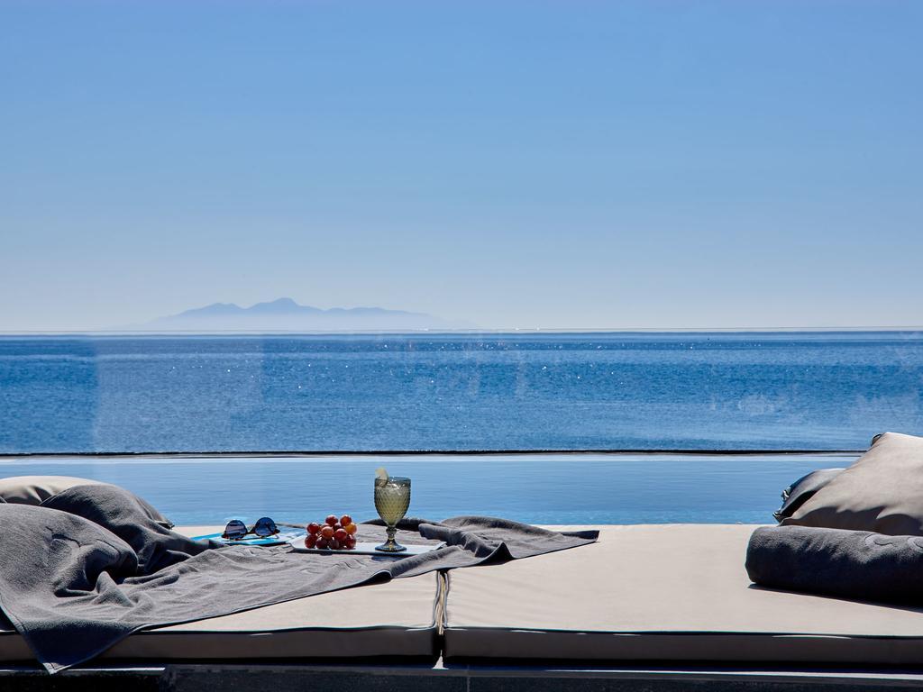 Incognito Beach Villa Santorini Kamari  Ngoại thất bức ảnh
